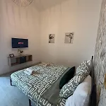 Cozy & Air-conditioned 2 Patte D'oie Quiet Neighborhood Apartment