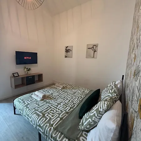 Cozy & Air-conditioned 2 Patte D'oie Quiet Neighborhood Apartment